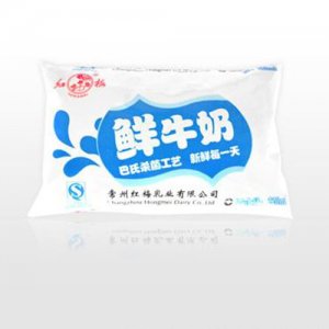 紅梅鮮牛奶220ml袋裝