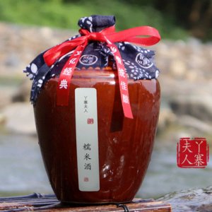 丫寨夫人糯米酒壇裝低度酒