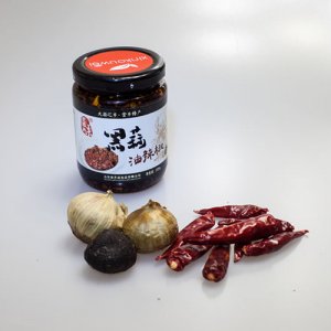 老鄉(xiāng)味黑蒜油辣椒瓶裝