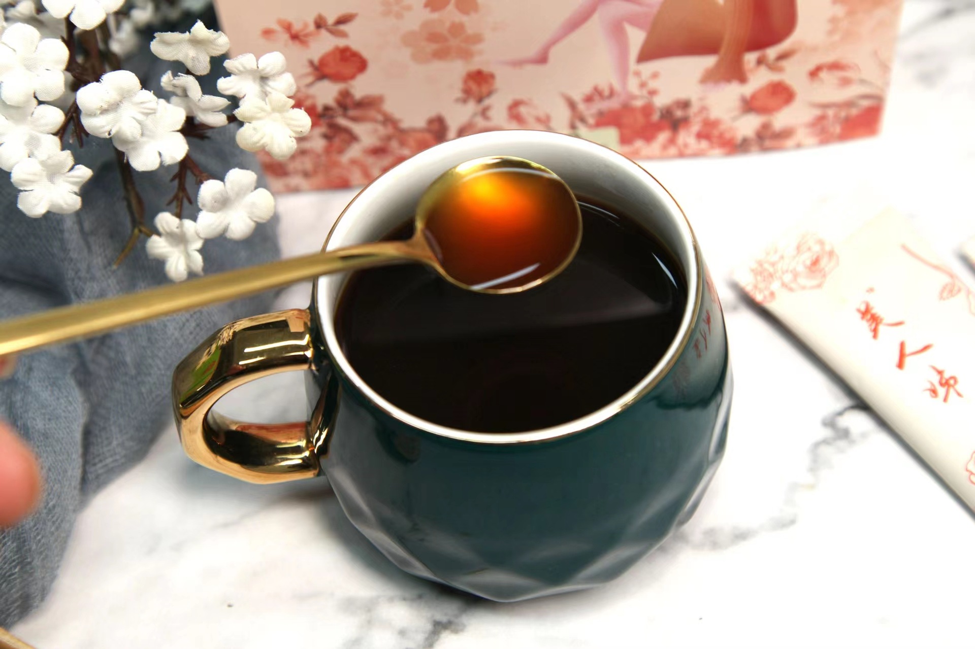 美人姊阿膠固體飲料哪里有代加工-專業(yè)美人姊阿膠固體飲料oem代加工實力大廠