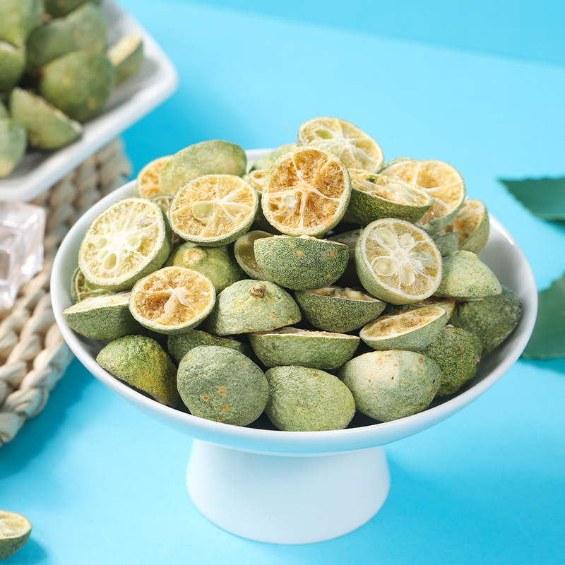 廠家供應(yīng) 凍干青金桔切半 網(wǎng)紅沖泡金桔檸檬百香果茶原料青金桔干.jpg