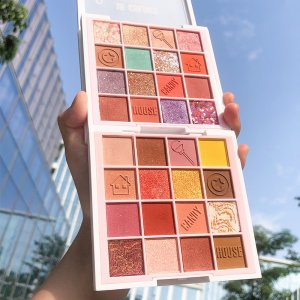 KQTQK 繽紛糖果十六色眼影珠光閃粉啞光網(wǎng)紅眼影盤OEM代加工