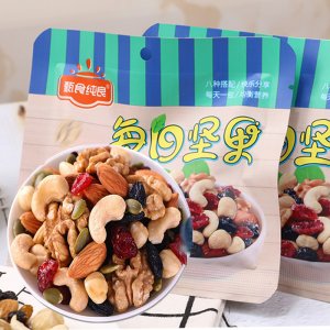 每日堅(jiān)果混合堅(jiān)果25克每小包禮盒裝貼牌OEM/ODM