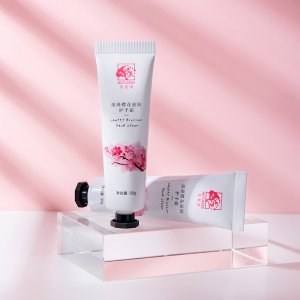 芊茗草30g櫻桃護(hù)手霜