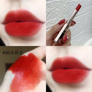 網(wǎng)紅同款細(xì)管口紅OEM/ODM定制代加工