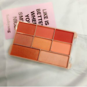 八色眼影盤代加工貼牌OEM/ODM