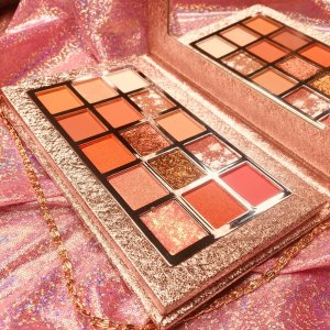 瑪可安迪星光溢彩項鏈眼影盤亮OEM/ODM代加工